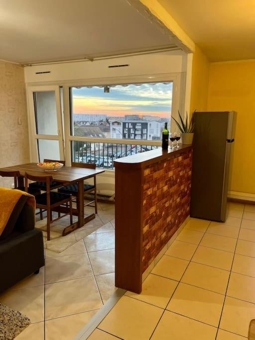 בזונס Comfy, Cosy, And Spacious Apartment Near Paris מראה חיצוני תמונה