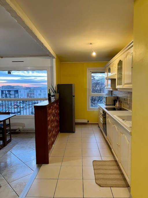 בזונס Comfy, Cosy, And Spacious Apartment Near Paris מראה חיצוני תמונה